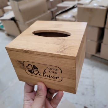 Hộp đựng giấy ăn bằng tre khắc logo theo yêu cầu